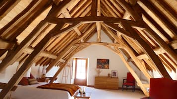 4 chambres, bureau, Wi-Fi gratuit, draps fournis