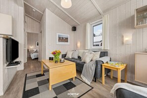 TV, fireplace, DVD player, stereo