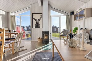 TV, fireplace, DVD player, stereo - Discover the perfect vacation rental in St. Petersburg. Andreasberg, Harz! (St. Andreasberg)