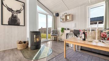 TV, fireplace, DVD player, stereo