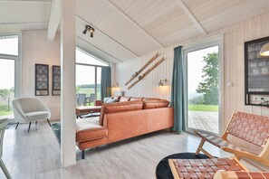 TV, fireplace, DVD player, stereo - Silberhütte - completely renovated for 10 people with sauna and whirlpool (St. Andreasberg)