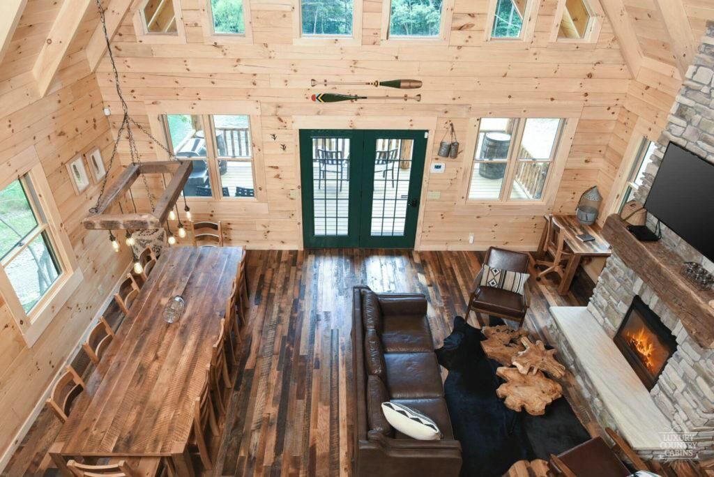 Télévision, cheminée, jeux vidéo, espaces bureaux