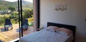 2 bedrooms, iron/ironing board, WiFi, bed sheets - Appart 6/8 p, south Ajaccio, terrace and garden, close to beaches by car (Pietrosella)