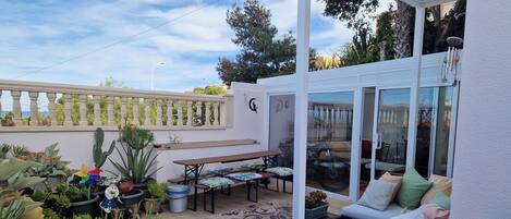 อพาร์ทเมนท์ | ลานระเบียง/นอกชาน