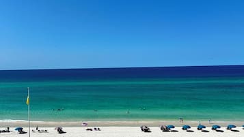 Beach nearby, sun-loungers, beach towels