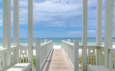 Property grounds. Insta-Worthy Luxury for 2 Coastal Charm @ Carillon Beach Inn 30A Designer Sleek