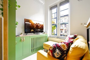 Smart TV, offices