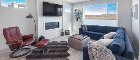 Smart TV, lareira, videogames