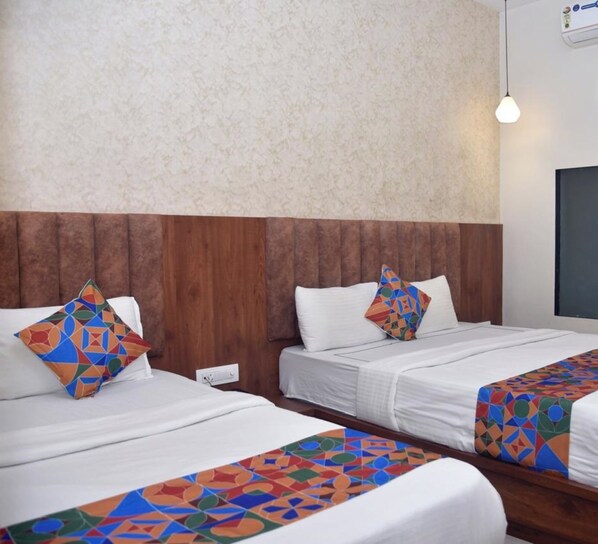 Family Triple Room | Free WiFi, bed sheets