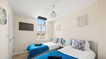 House | 3 bedrooms, free WiFi, bed sheets