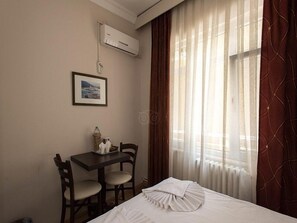 Comfort Room, City View | In-room safe, desk, laptop workspace, free WiFi - Medcezir Apart Istanbul (Istanbul)