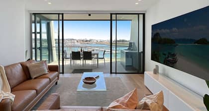 Marina Vista - Waterfront Apartment