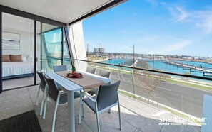 Outdoor dining - Marina Vista - Waterfront Apartment (Shell Cove)