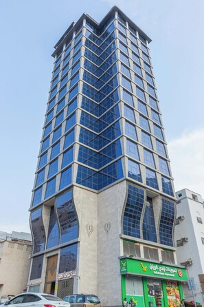 تفاصيل الفندق من الخارج