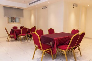 غرفة لتناول الطعام