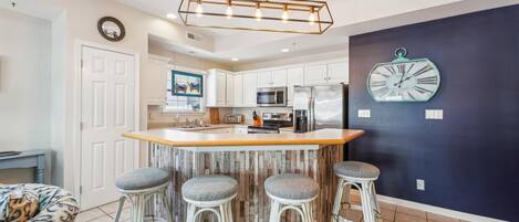 Microwave, dishwasher, coffee/tea maker, toaster