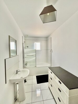 Douche, papier toilette