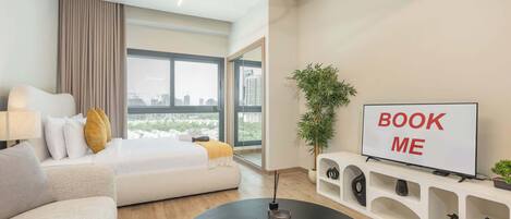 Desk, iron/ironing board, WiFi, bed sheets