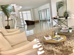 Interior - Residence in the Conceição lagoon (Lagoa da Conceição Florianópolis)