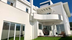 Exterior - Residence in the Conceição lagoon (Lagoa da Conceição Florianópolis)