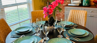 Xquisite Nook, the ideal getaway in Daphne, AL!