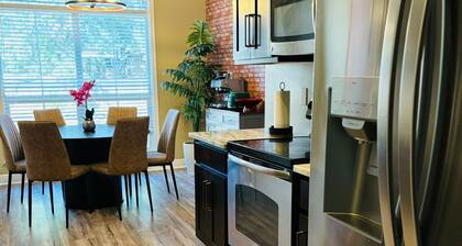 Xquisite Nook, the ideal getaway in Daphne, AL!