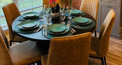 Xquisite Nook, the ideal getaway in Daphne, AL!