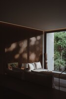 Estúdio superluxo, 1 cama King, sacada | Roupas de cama premium