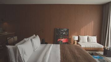 Luxury-Studio, 1 King-Bett, Balkon | Hochwertige Bettwaren, Betten mit Memory-Foam-Matratzen, Minibar