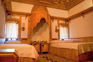 ファミリー 4 人部屋 | WiFi (無料)