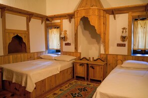 ファミリー 4 人部屋 | WiFi (無料)