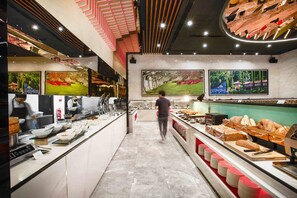 Daily buffet breakfast (MYR 100 per person)