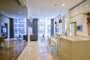 Basic Apartment, City View | Mini fridge