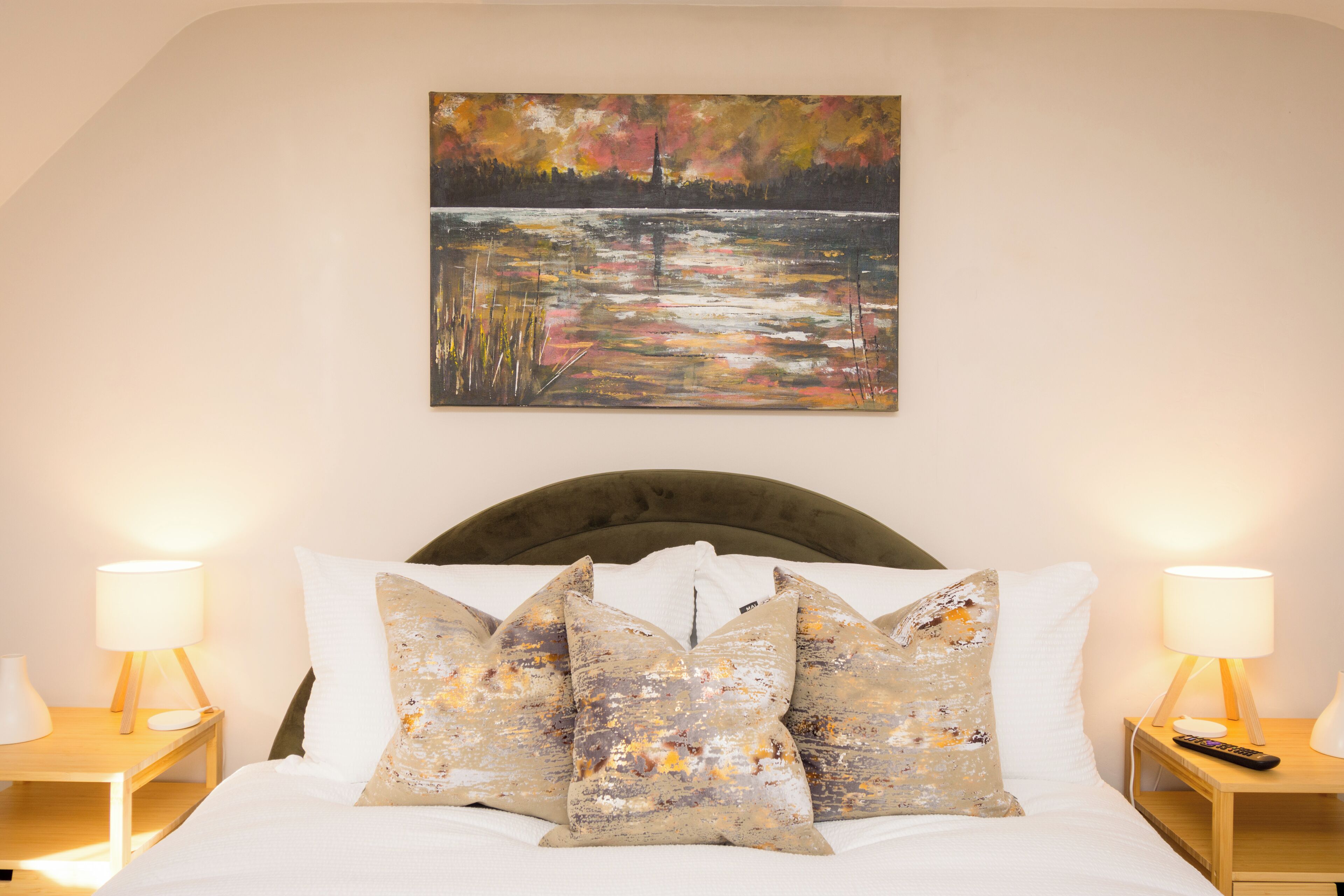 1 bedroom, desk, iron/ironing board, WiFi