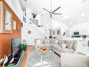 Smart TV - 🏰 Disney Area 3BR Pool Home | Family-Friendly | Minutes to Golf & Attractions (Davenport)