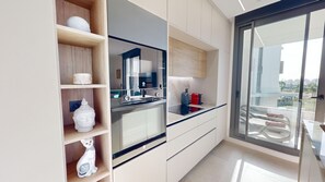 Frigorifero, microonde, forno, lavastoviglie