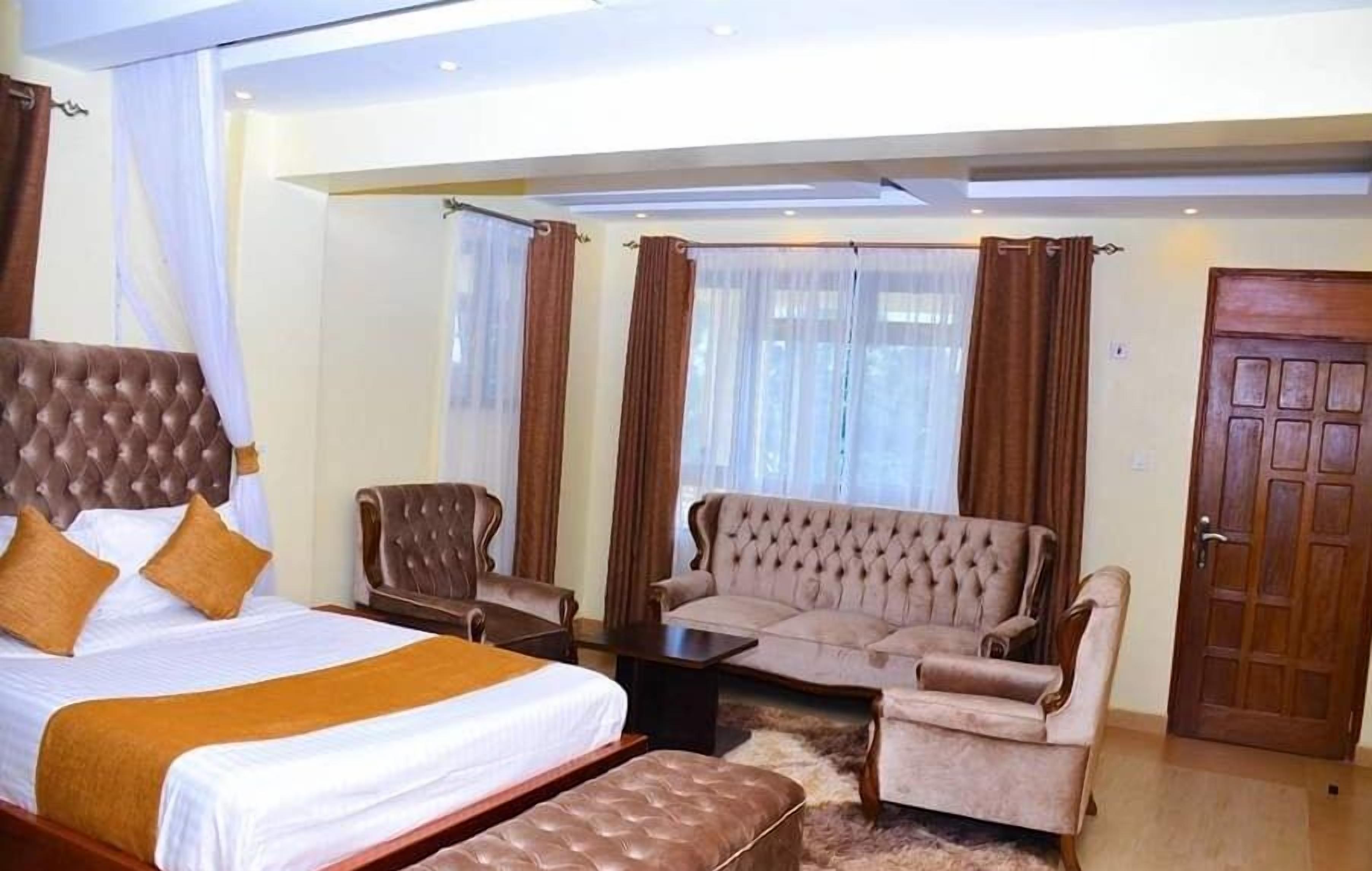 Comfort Suite, Balcony | Desk, laptop workspace, soundproofing, WiFi (free)