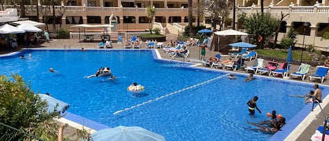 屋外プール、温水プール