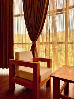 Ruokailu omassa huoneessa