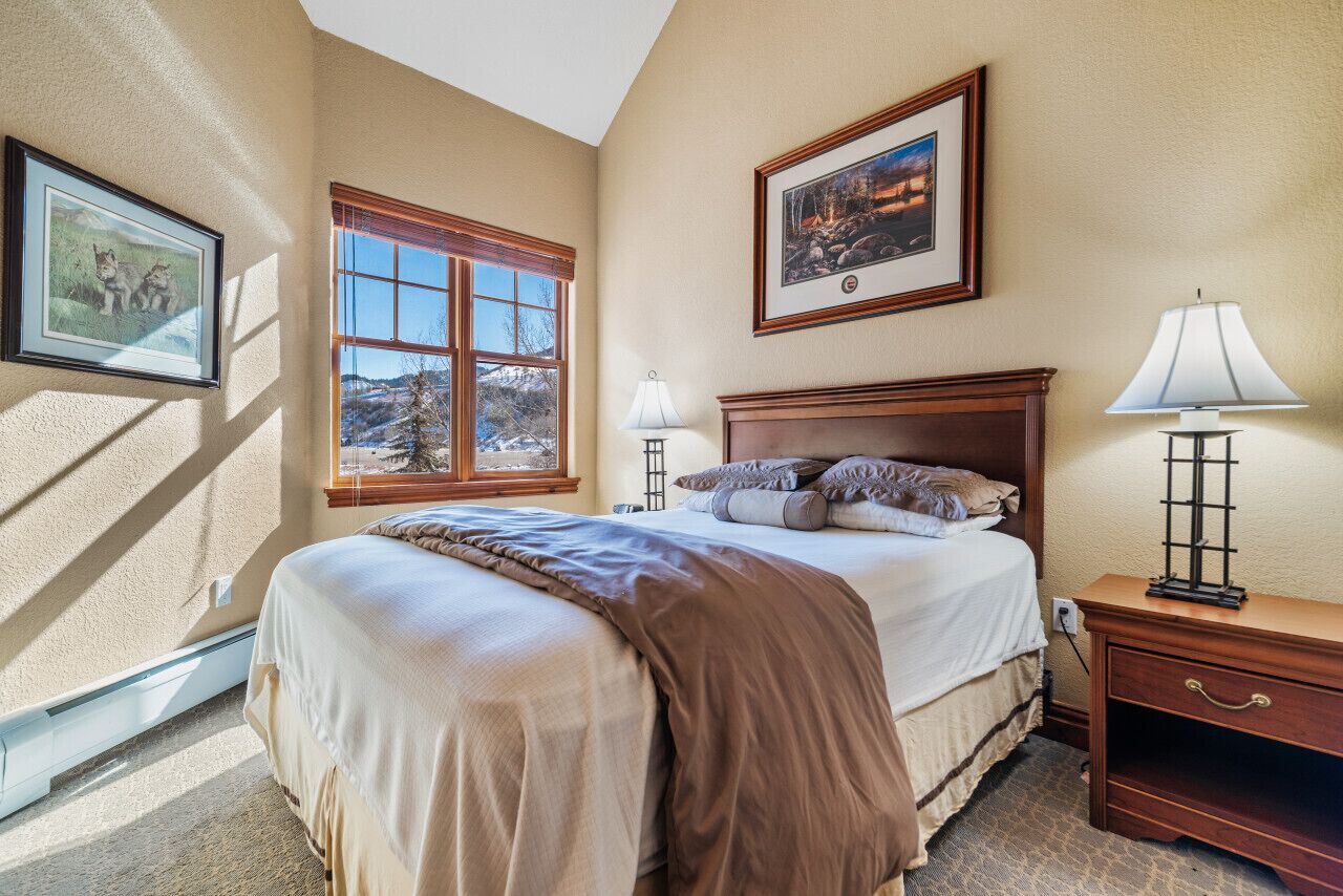 3 bedrooms, travel crib, free WiFi, bed sheets