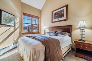 3 soverom, reiseseng for barn, wi-fi (inkludert) og sengetøy