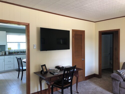Near Chincoteague & Assateague Island
Charming 2-bedroom cottage