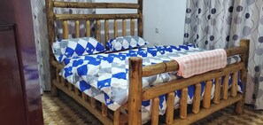 Apartemen Superior, patio, pemandangan pantai | 1 kamar tidur, ruang kerja ramah laptop, dan Wi-Fi gratis