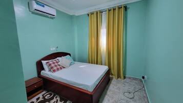 1 sovrum, strykjärn/strykbräda, wi-fi och sängkläder