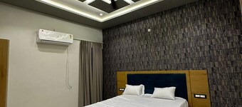 The Black Eagle Resort