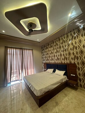 Superior Double Room | Free WiFi - The Black Eagle Resort (Pushkar)