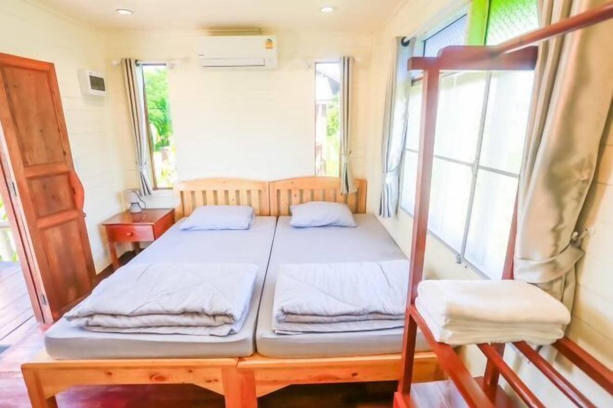 Desk, bed sheets