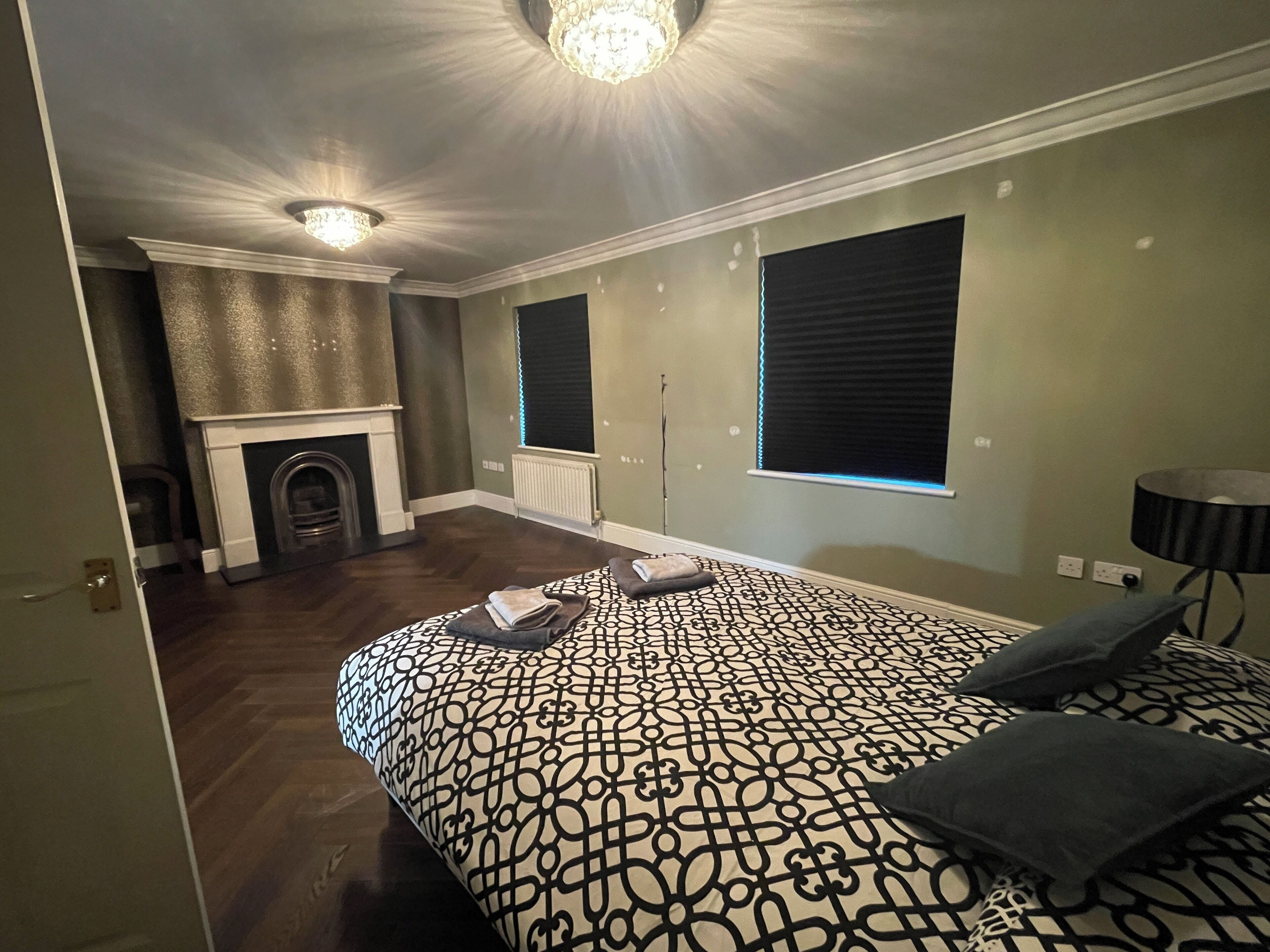 5 bedrooms, iron/ironing board, free WiFi, bed sheets