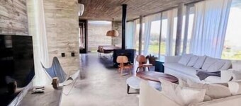 Casa M Tajamares: casa de playa y campo con 3 suite y pileta