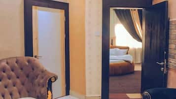 Economy Room, Balcony, City View | Desk, laptop workspace, iron/ironing board, free WiFi